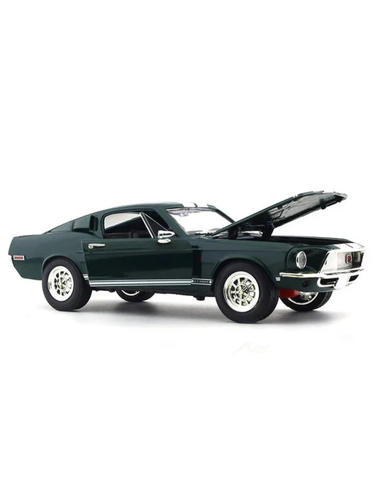 DIE CAST ROAD SIGNATURE 1968 SHELBY GT-500KR  1/18 SCALE DARK GREEN NO:92168