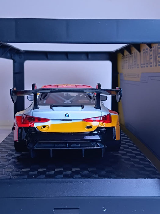 CCA BMW M4 GT3 1:24 DIECAST MODEL 862277E WHITE RED
