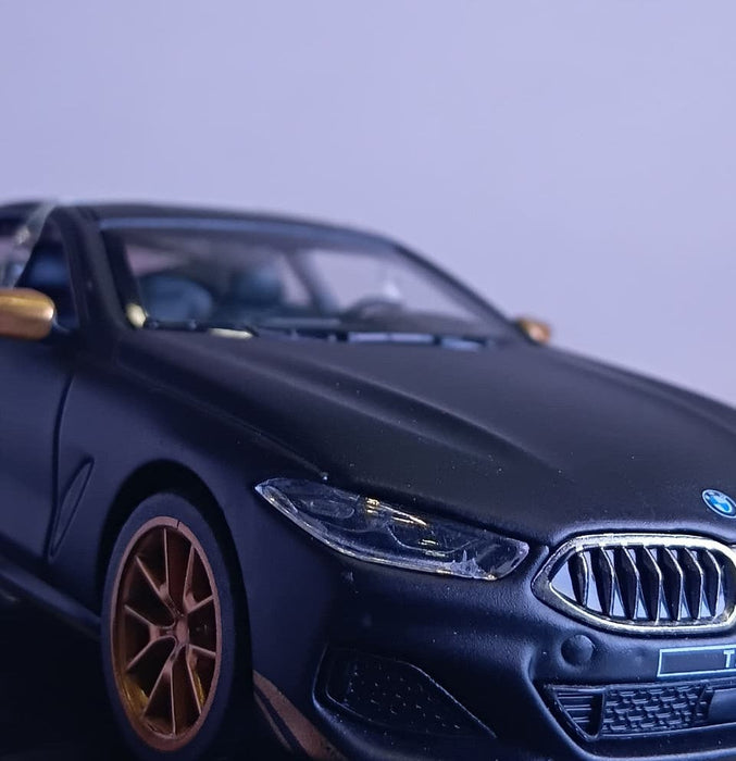 CCA BMW M850i 1:35 DIECAST MODEL 88475K GRAY