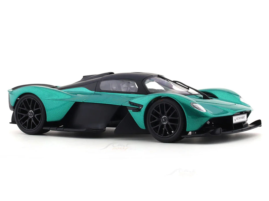 MAISTO  ASTON-MARTIN VALKYRIE GREEN 1:18 DIECAST SCALE MODEL CAR