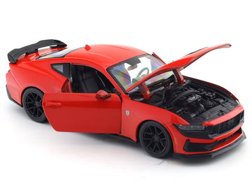 MAISTO 52925RD 1:24 2024 FORD MUSTANG DARK HORSE DIECAST MODEL