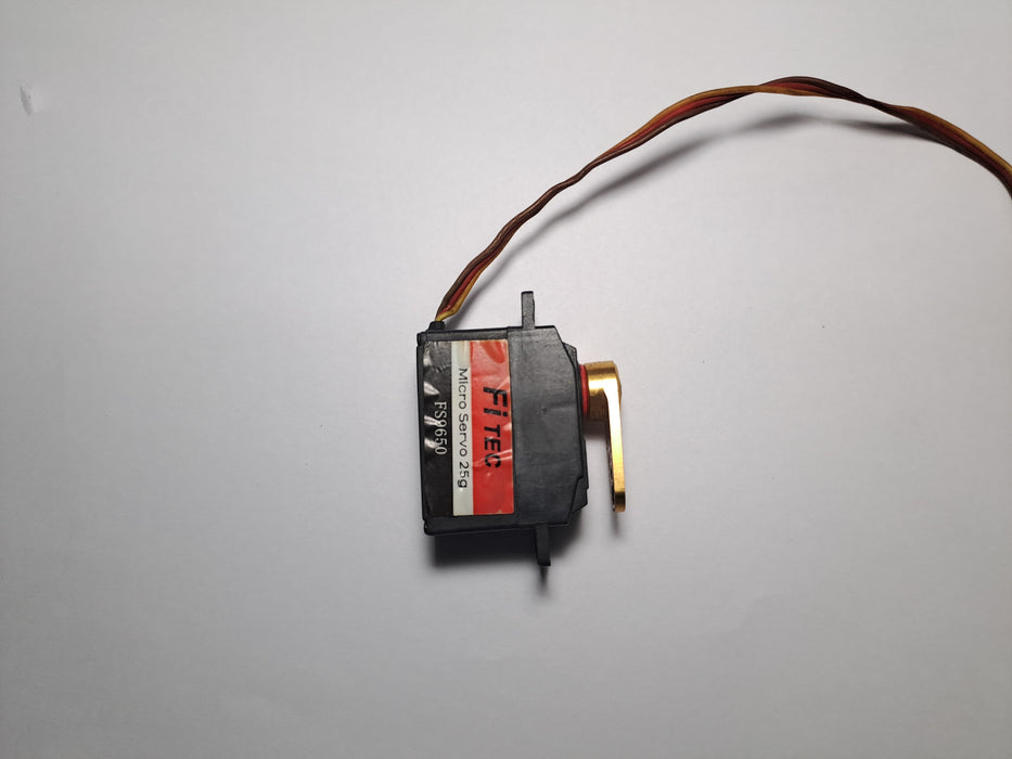 FI TEC FS9650 MICRO SERVO PLASTIC GEAR 25G PRE-OWNED