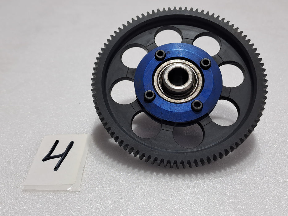 HIROBO SDX SWM MAIN GEAR WITH AUTOROTATION ONE WAY BEARING AND BEARING SHAFT PRE OWNED QUALITY