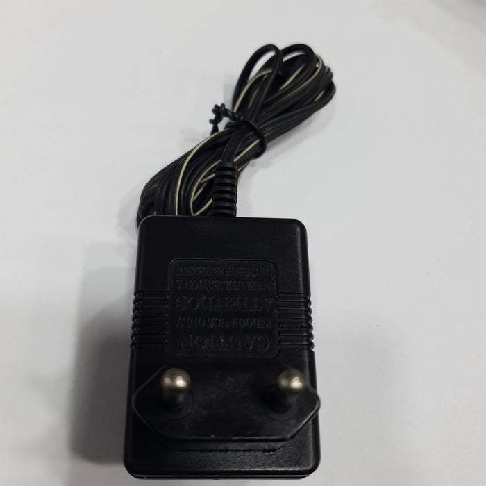 AC-DC ADAPTOR (MODEL 608) AC INPUT:220-230V DC OUTPUT:3V 200MA WITH 5.5MM X 2.5MM BARREL PIN