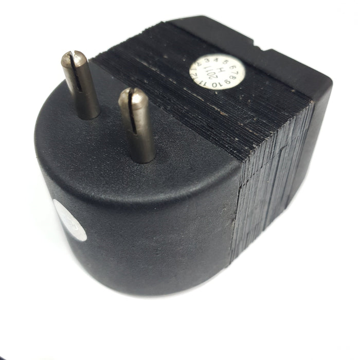 VOLTAGE CONVERTER AC INPUT:220-240V AC OUTPUT:110-120V AC CURRENT:50 WATT