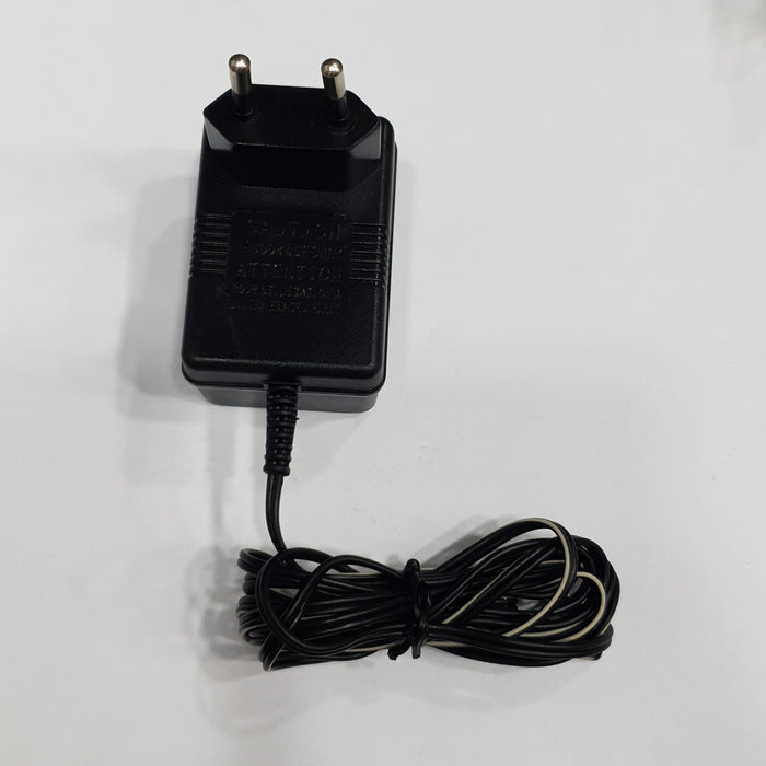 AC-DC ADAPTOR (MODEL HX G41050100) AC INPUT:230V DC OUTPUT:4.5V 100MA  WITH 5.5MM X 2.5MM BARREL PIN