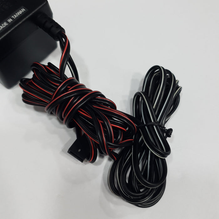 FUTABA MODEL FBC 19B(4) AC INPUT:120V DC OUTPUT:TX 9.6V 70MA / RX 4.8V 100MA