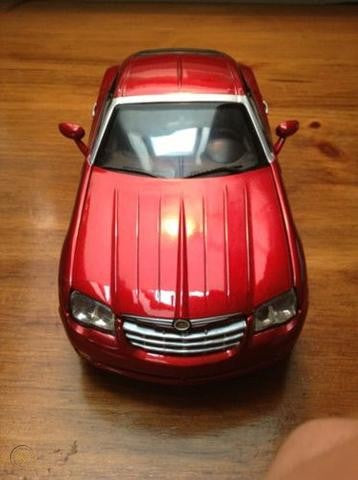CHRYSLER CROSSFIRE-Motor Max -1-18 Scale Die-Cast Car