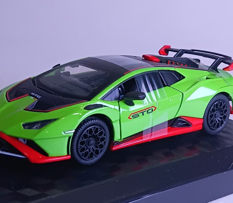 CCA LAMBORGHINI HURACAN STO 1:40 DIECAST MODEL 88716A GREEN RED