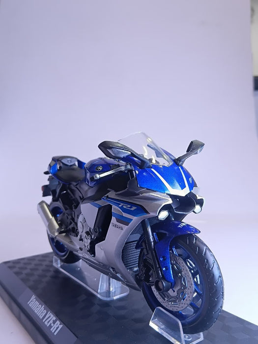 CCA 1:12 YAMAHA YZF-R1 DIE-CAST BIKE MODEL 31491 BLUE/SILVER