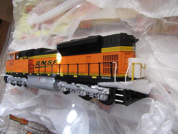 Railking Sd70ace Diesel  Deluxe Freight Train Set W/Proto-Sound 2.0