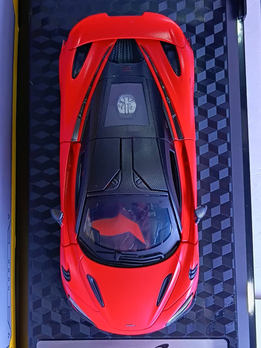 CCA MCLAREN 765 LT 1/24 SCALE ORANGE & BLACK 68281K