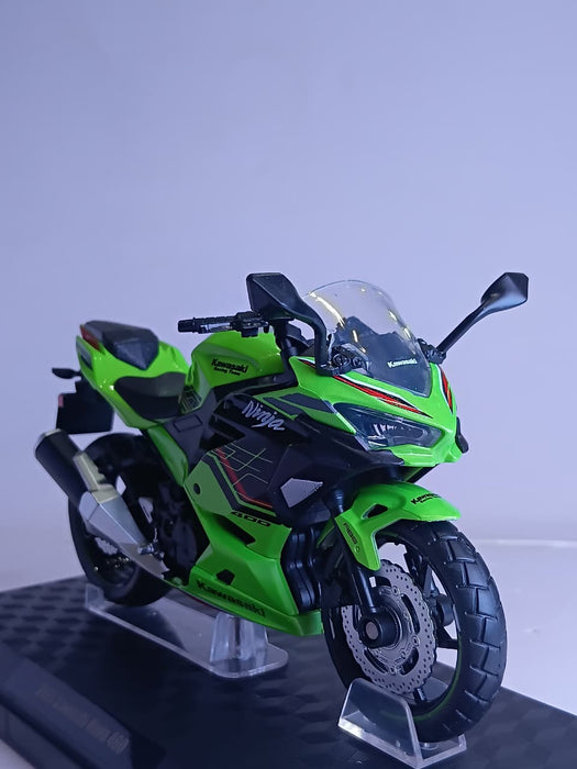 CCA 1:12 KAWASAKAI NINJA 400 DIE-CAST BIKE MODEL 31729 GREEN/BLACK