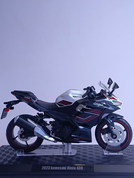 CCA 1:12 KAWASAKAI NINJA 400 DIE-CAST BIKE MODEL 31729 WHITE/BLACK