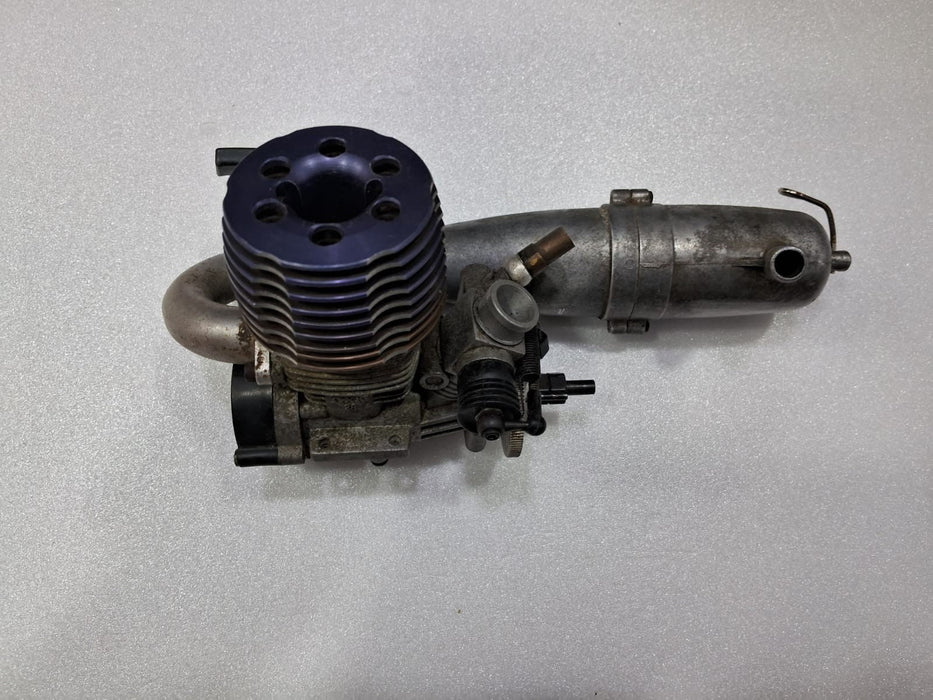 KYOSHO - GXR 28 NITRO RC CAR ENGINE WITH PULL STARTER AND MUFFLER - QUALITY PREOWNED