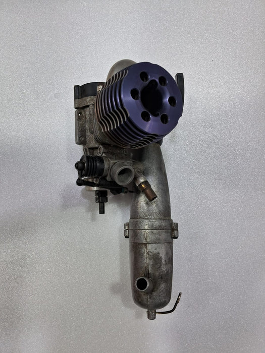 KYOSHO - GXR 28 NITRO RC CAR ENGINE WITH PULL STARTER AND MUFFLER - QUALITY PREOWNED