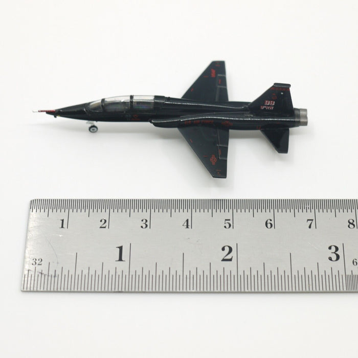 Airplane Diecast  T-38 Talon 1:200 Scale Model No.7327