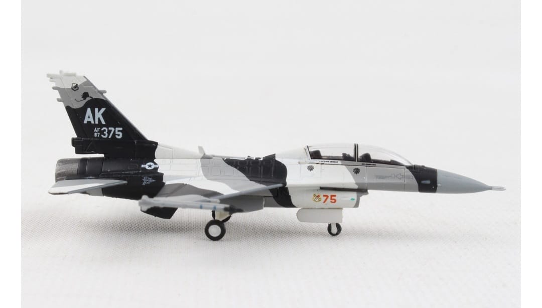 AIRPLANE DIECAST F-16LB/D M SERIES SCALE 1/200
