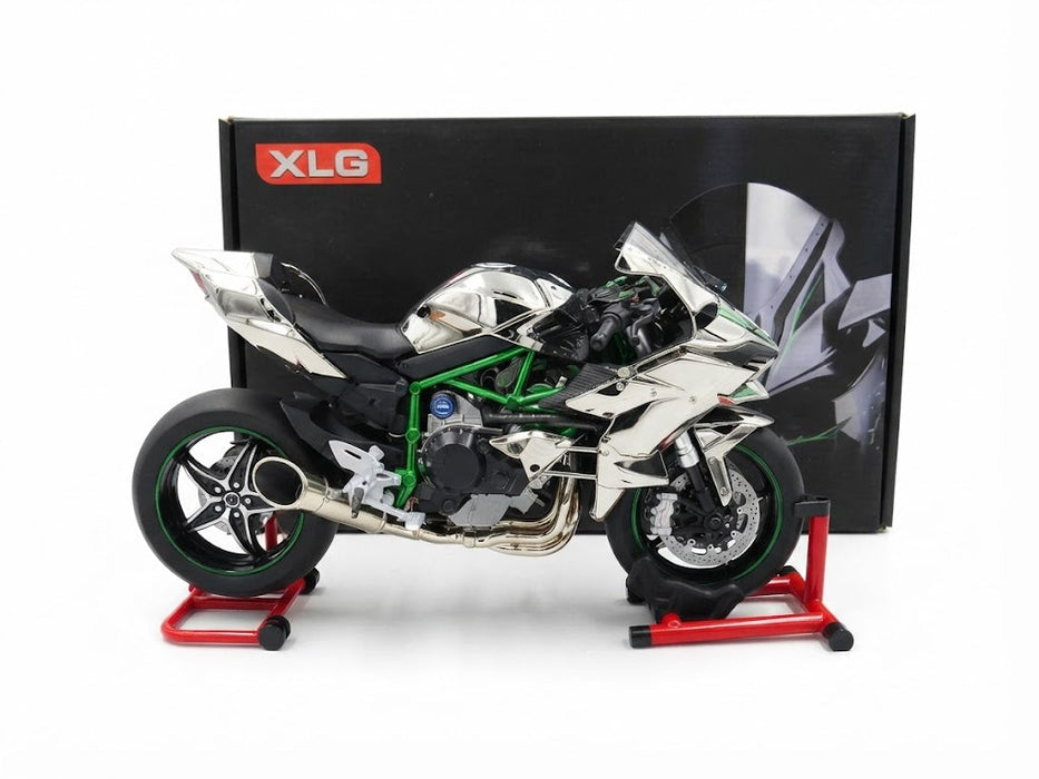 DIE CAST XLG K4 KAWASAKI MOTORCYCLE 1/6 M92325-6 SILVER COLOR