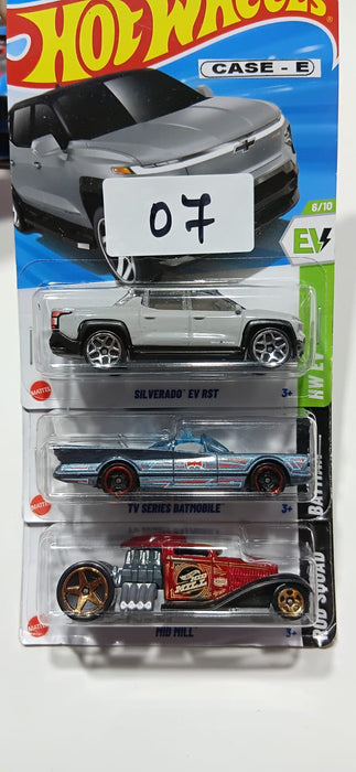 HOT WHEELS - CASE E (2025) - BASIC CAR ASSORTED (PACK OF 3 )-DIECAST
