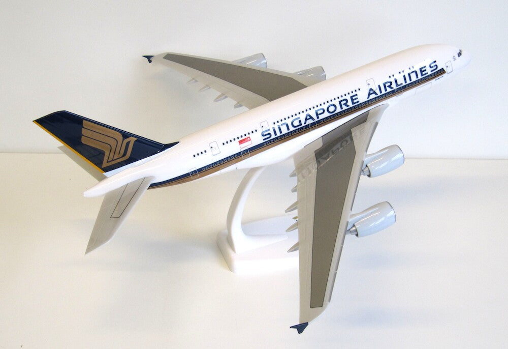 AIRPLANE DIECAST MODEL  SINGAPORE AIRLINES AIRBUS A380-800 1:200 32CM