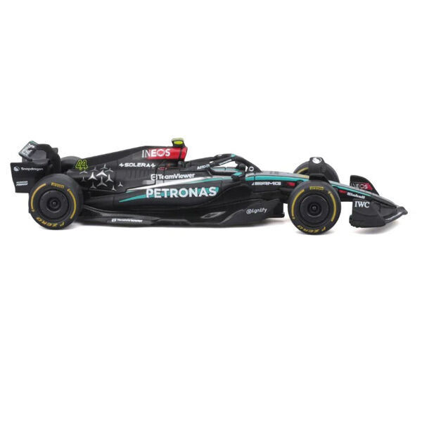 BBURAGO  MERCEDES - AMG F1 W15 E PERFORMANCE -LEWIS HAMILTON 1/43 DIECAST MODEL CAR (18-38208H)