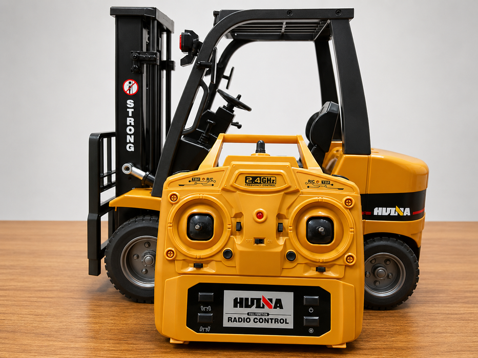 HUINA 1577 1:14 PROFESSIONAL R/C FORKLIFT WITH 14 FUNCTIONS
