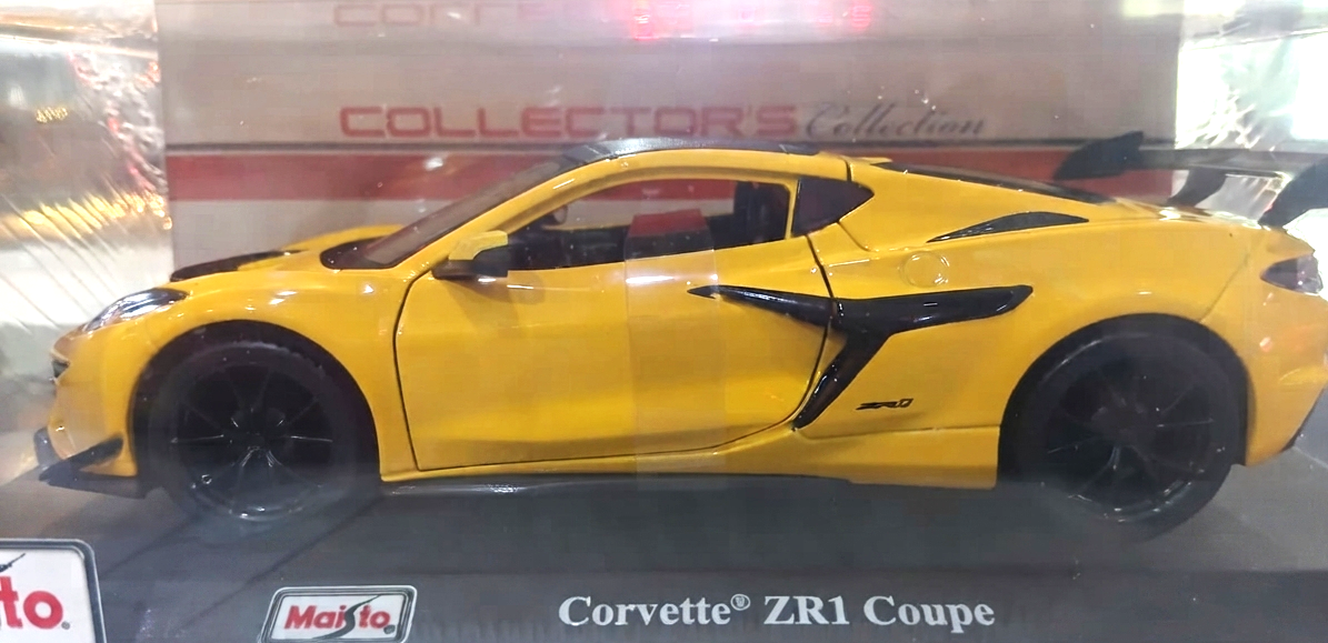MAISTO 52927YL 1/24 CORVETTE ZR1 COUPE DIECAST METAL