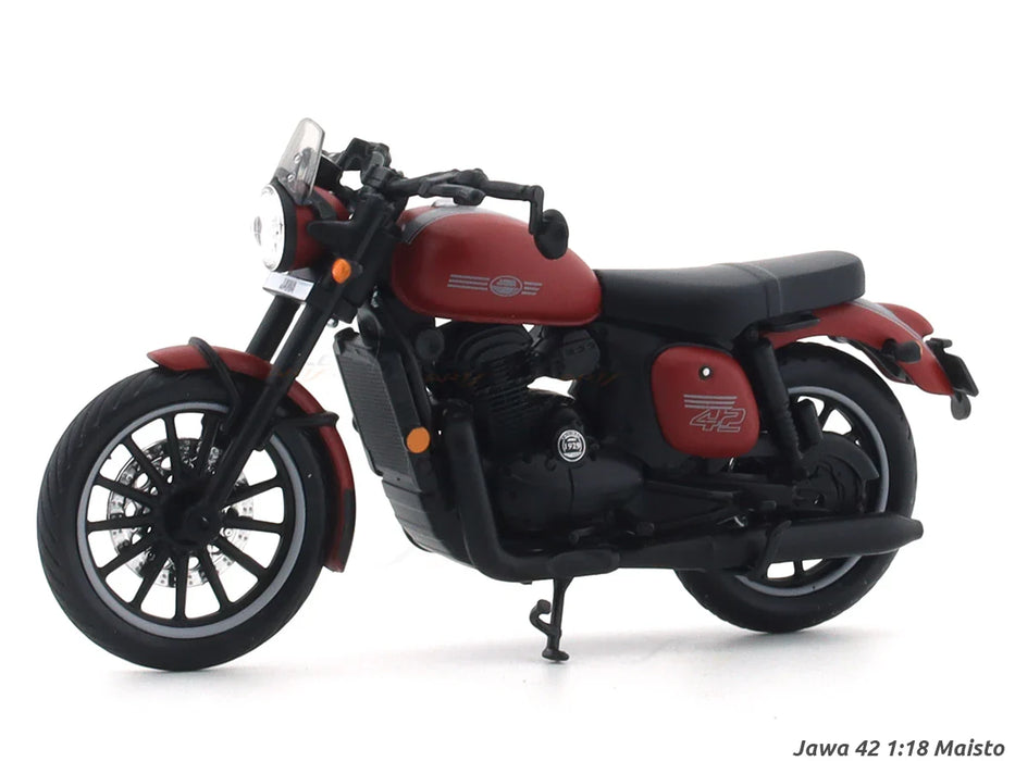 MAISTO JAWA 42 RED 1:18 SCALE DIECAST CLAJMT00319