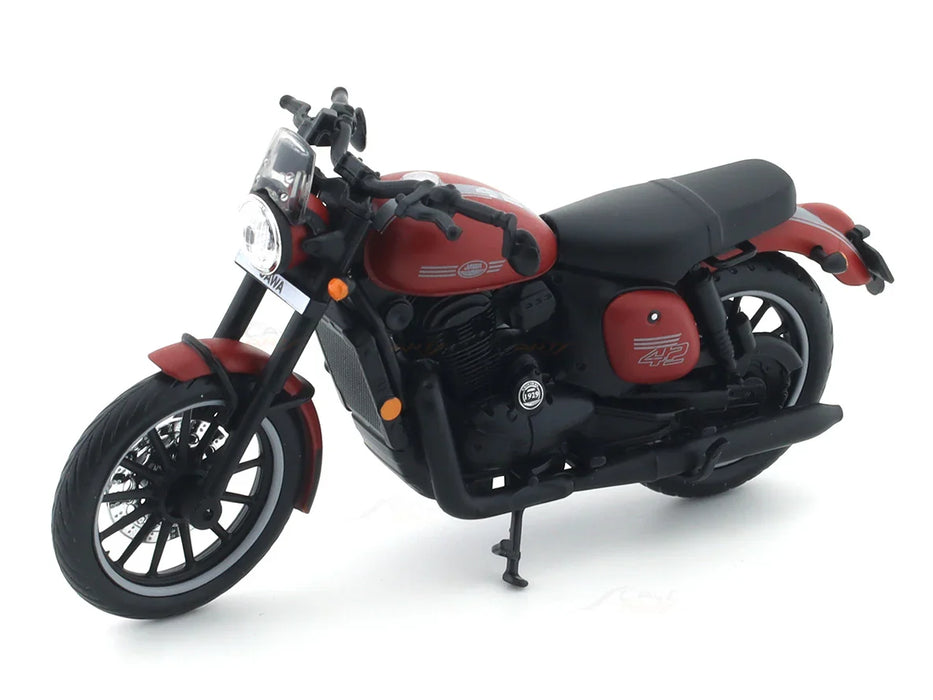 MAISTO JAWA 42 RED 1:18 SCALE DIECAST CLAJMT00319