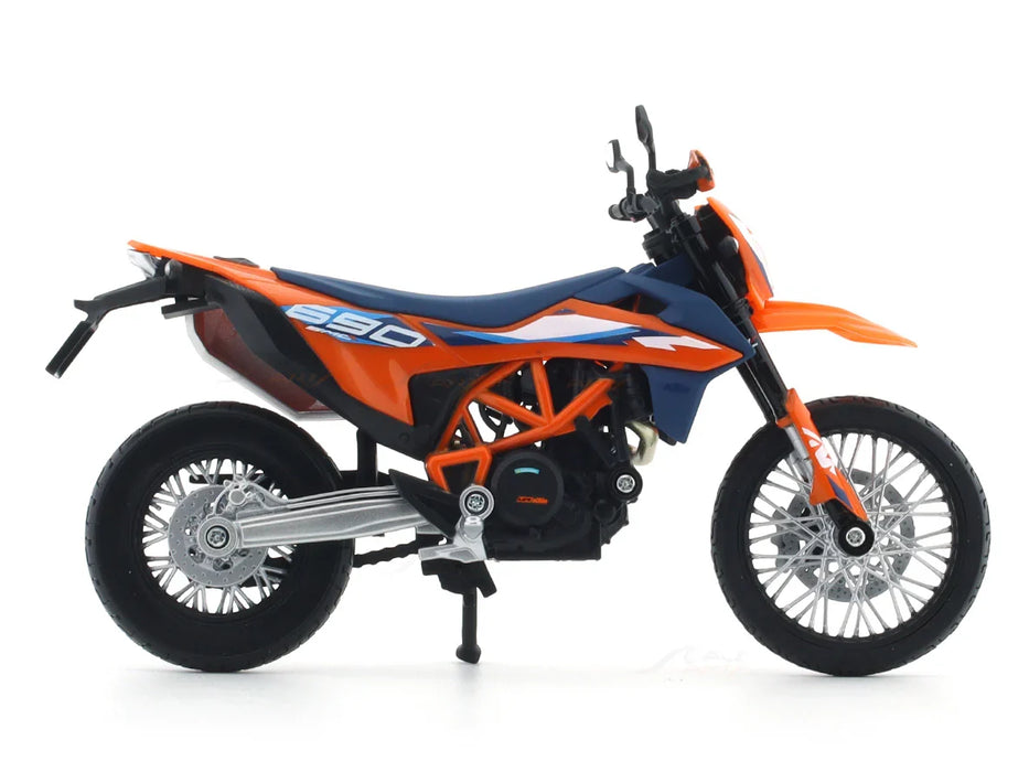 MAISTO KTM 690 SMC R 1:12 DIECAST SCALE MODEL - 52727