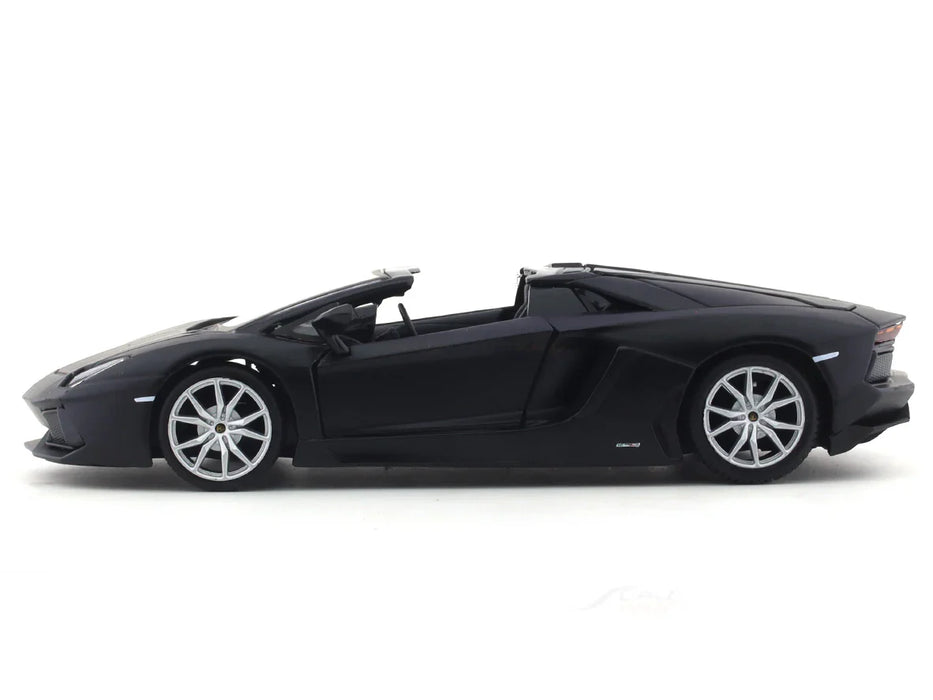 LAMBORGHINI AVENTADOR LP700-4 ROADSTER 1:24 MAISTO DIECAST ALLOY SCALE MODEL CAR 51504