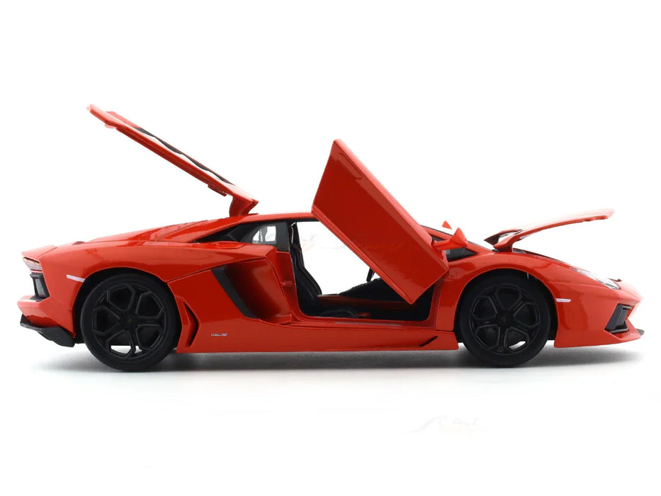 BBURAGO LAMBORGHINI AVENTADOR LP700-4 1:18  DIECAST SCALE MODEL 18-91033X