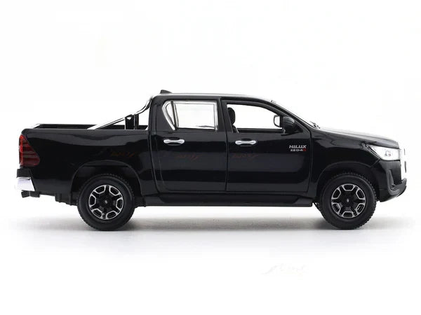 MAISTO TOYOTA HILUX 1:27 SCALE PICKUP TRUCK DIECAST MODEL BLACK (52920BK)