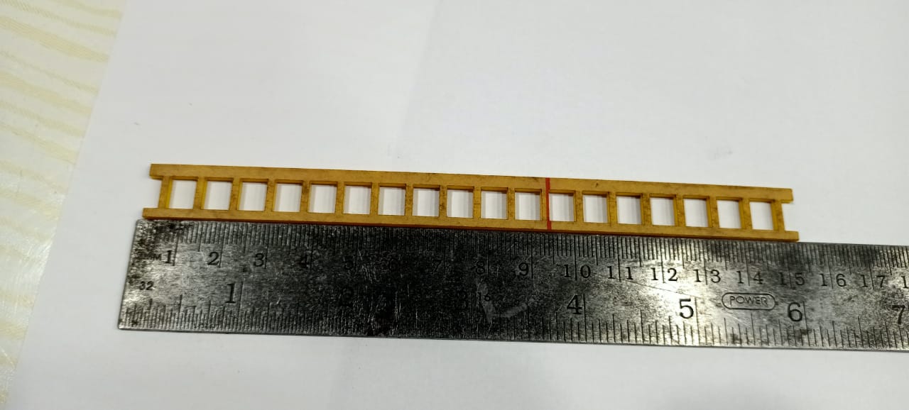 HO SCALE TRAIN PLASTIC FENCING ROAD RAIL YELLOW 6INCH