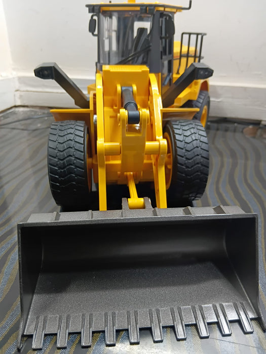 HUINA 1552 1:16 PROFESSIONAL R/C WHEEL LOADER WITH 11 FUNCTIONS