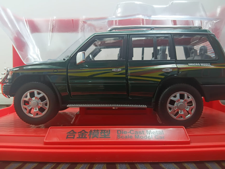 MB826-1 DIE-CAST METAL 1/18 MODEL CAR PULL-BACK AND LIGHT FEATURE OPENABLE DOOR