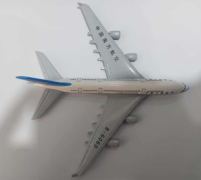 AIRPLANE METAL DIECAST CHINA SOTHERN B-6060 A380 14CM FUSELAGE X 15CM WINGSPAN