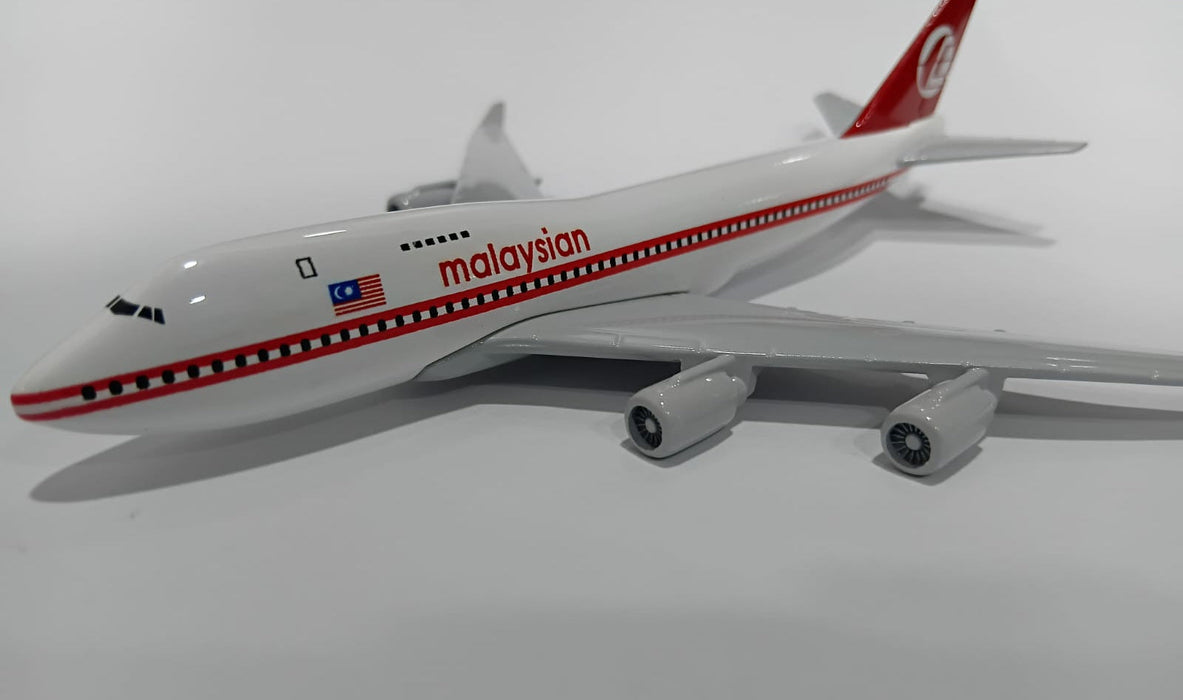AIRPLANE DIECAST MALAYSIAN A380 16CM