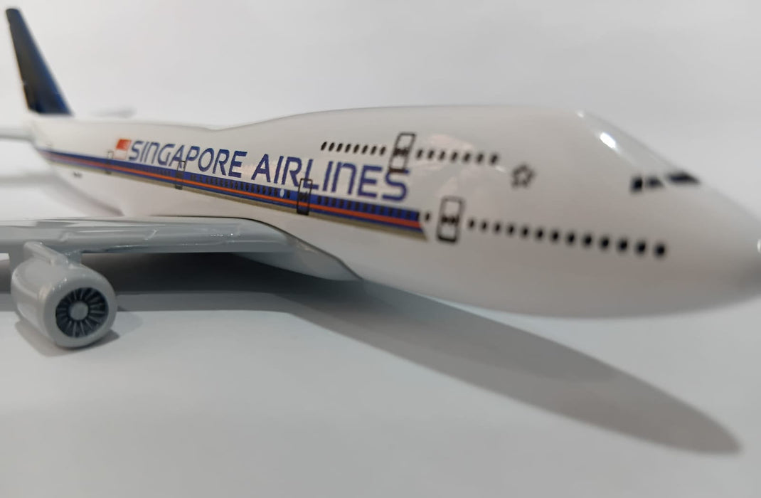 AIRPLANE METAL DIECAST SINGAPORE AIRLINE 9V-SPP A380 16CM
