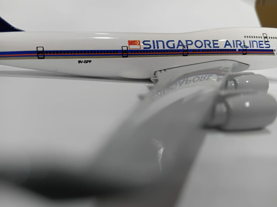AIRPLANE METAL DIECAST SINGAPORE AIRLINE 9V-SPP A380 16CM