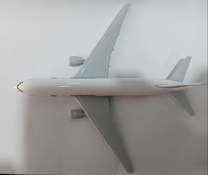 AIRPLANE METAL DIECAST MALAYSIA A380 16CM