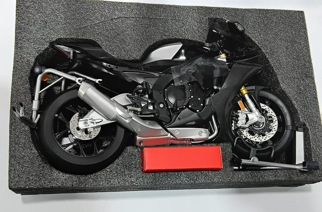DIE CAST M6-13B 1:6 YAMAHA R1M MOTORCYCLE MODEL