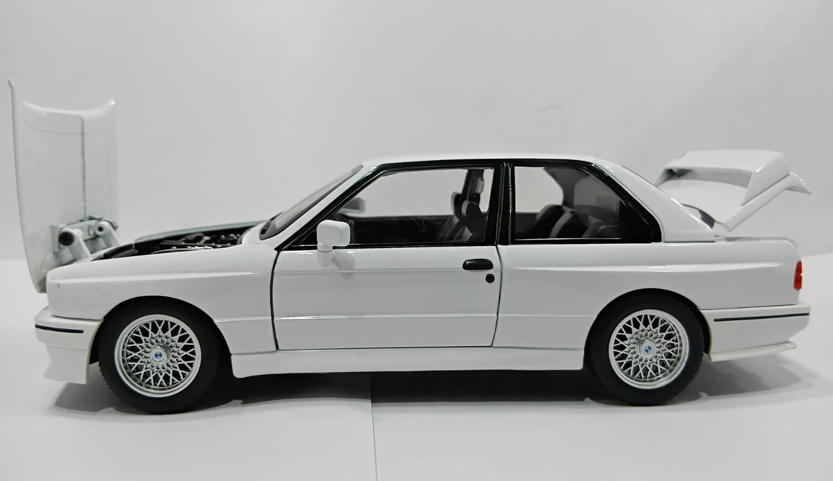 DIE CAST 1:24 1900-440 BMW MINI MODELLING TIDE DESIGN WITH PULL BACK LIGHTING FUNCTION WHITE COLOR