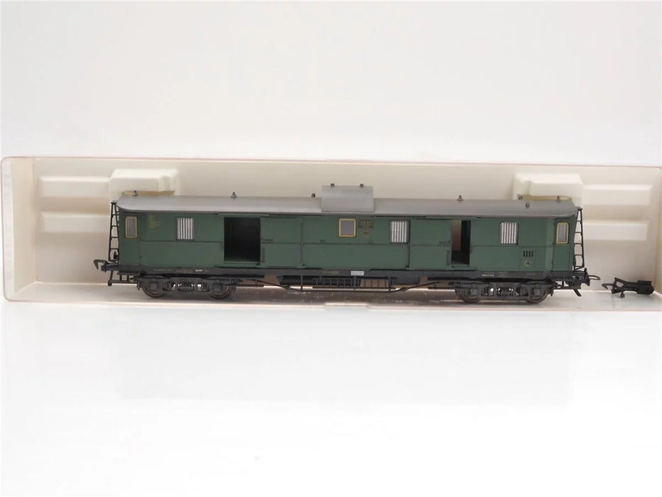 FLEISCHMANN H0 5084 VINTAGE VAN WITH GUARDHOUSE BAGGAGE CAR 108601 ALTONA DRG
