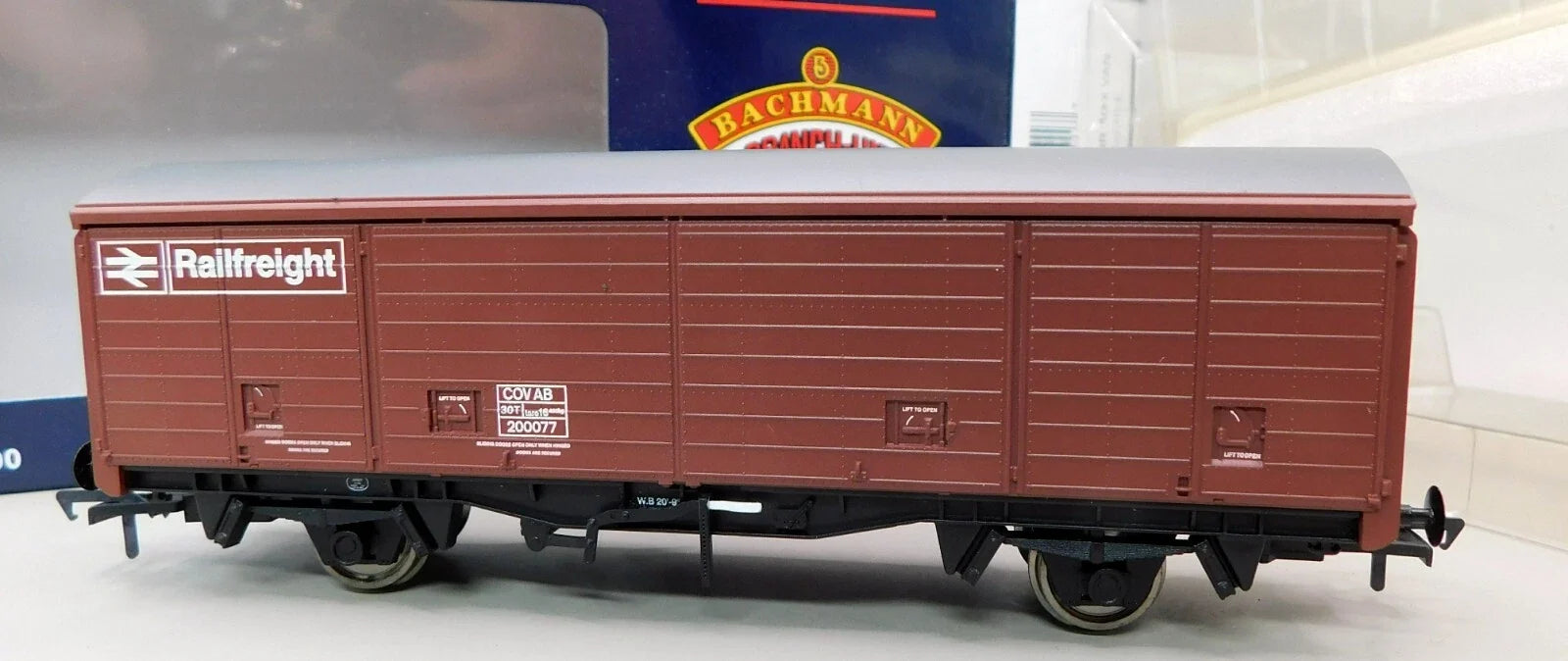 BACHMANN OO-GAUGE (1:76 SCALE) MODEL OF A BRITISH RAIL “VDA (COV AB) SLIDING DOOR VAN