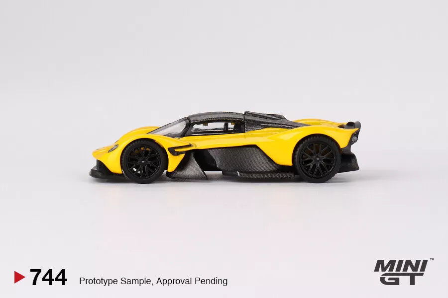 MINI GT ASTON MARTIN VALKYRIE (SUNBURST YELLOW) 1/64 SCALE NO:744