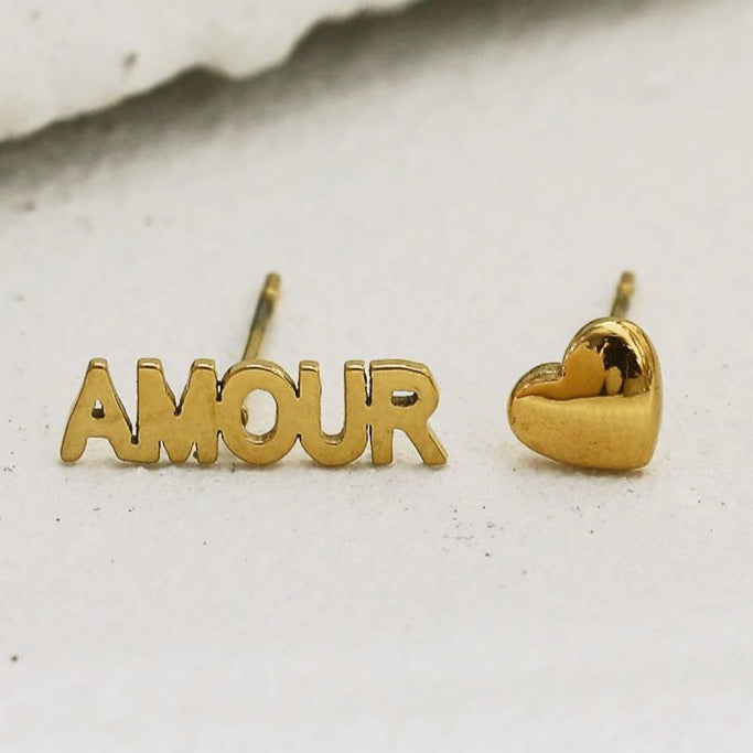 AMOUR 2-Pair Stud Earrings