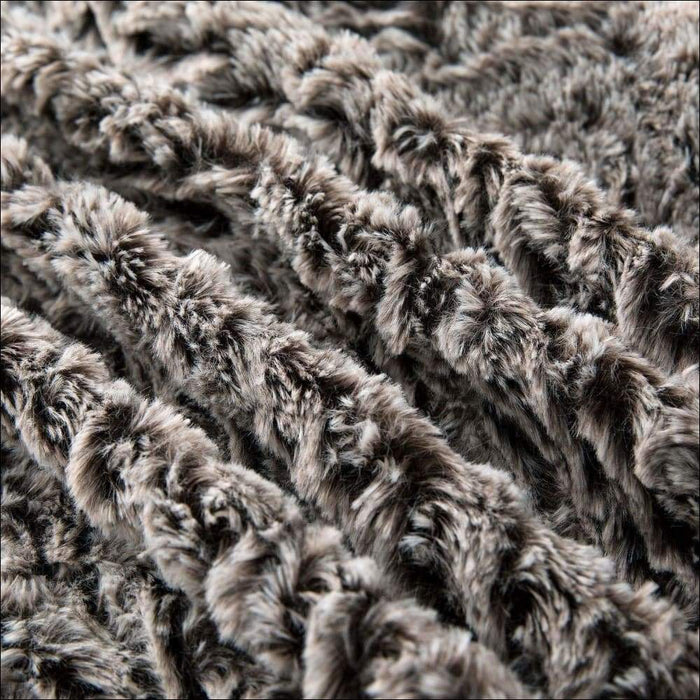 Hypoallergenic Sherpa Throw Blanket